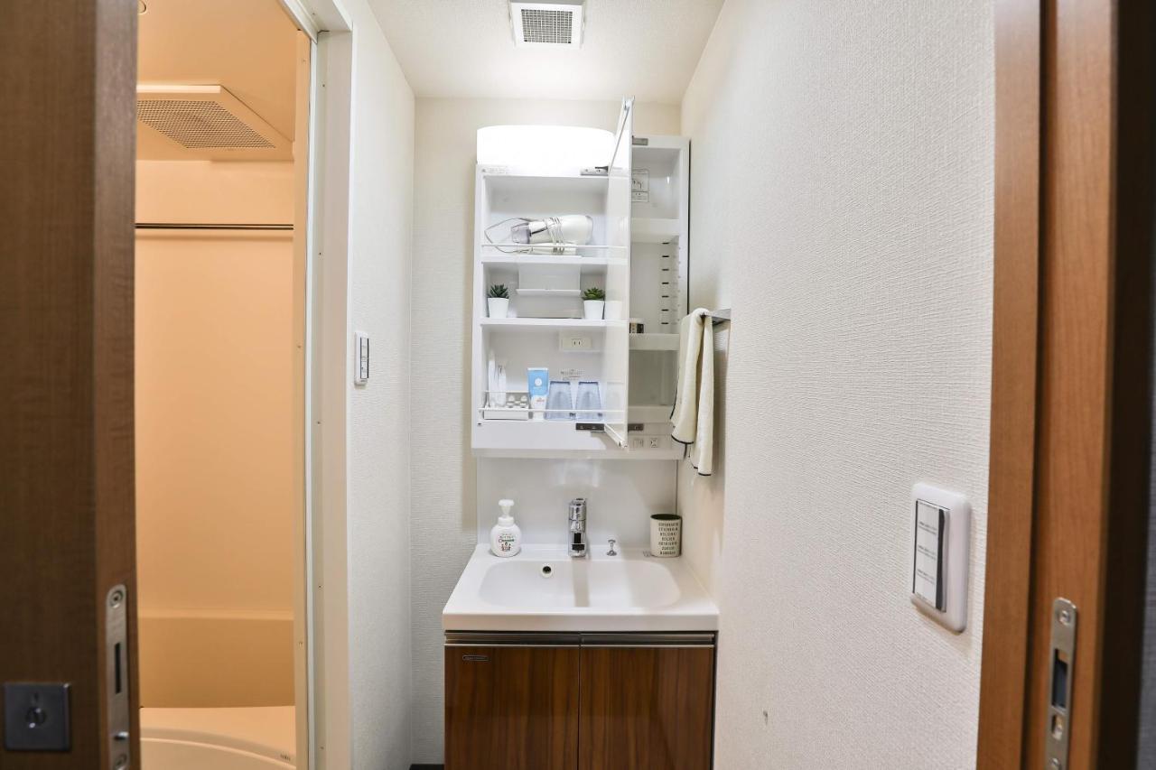 Tc House: Namba Oasis Near Kuromon Market Apartamento